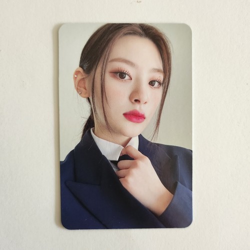 STAYC Global Official Membership FanClub Kit CON Holiday in STAYC Photocard - Foto 5 di 46