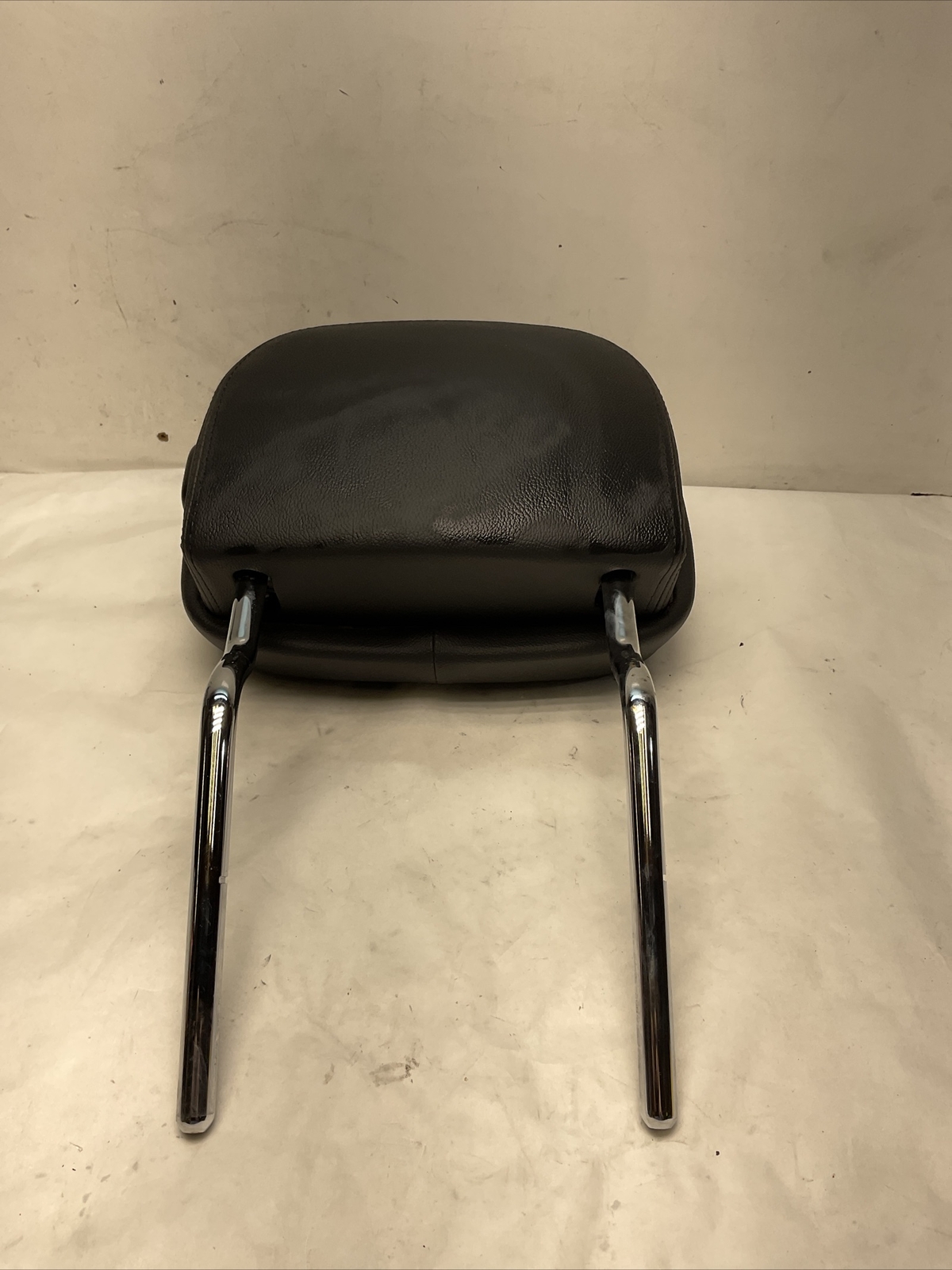 14-19 Maserati Ghibli M157 Front Left Side Seat Headrest Leather Black / Red OEM