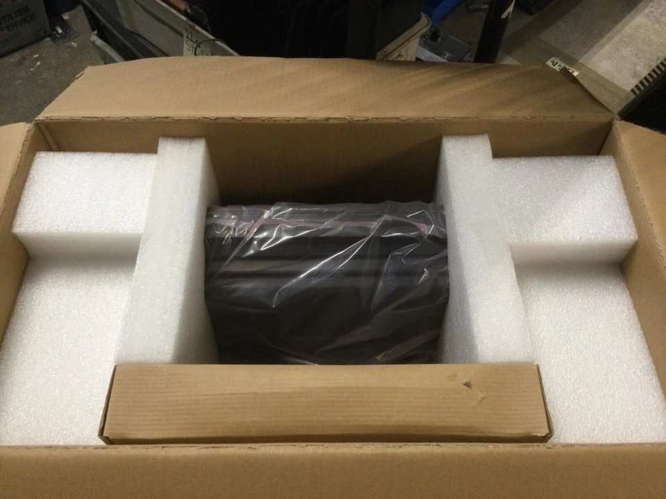 ELO TYCO TOUCHSYSTEMS ESY22C2-8UWA-0-BZ-MT-W7-GY 1.6GHz/3G/250G RS Foto 4 de 4