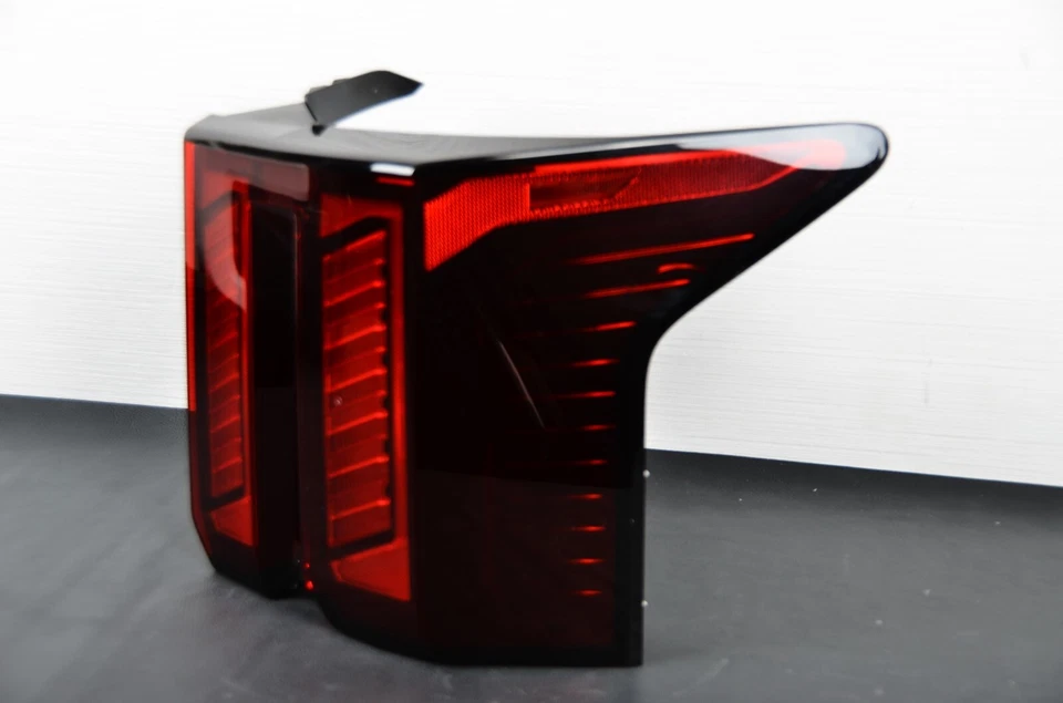 Luz trasera halógena Kia Sorento 2024-2025 lado derecho pasajero genuina OEM Foto 3 de 4