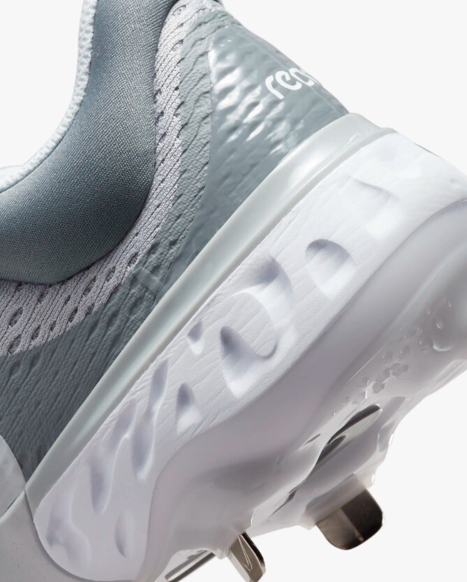 Nike Alpha Huarache Elite 4 Low Baseball Cleats Gray DJ6521  display picture 3