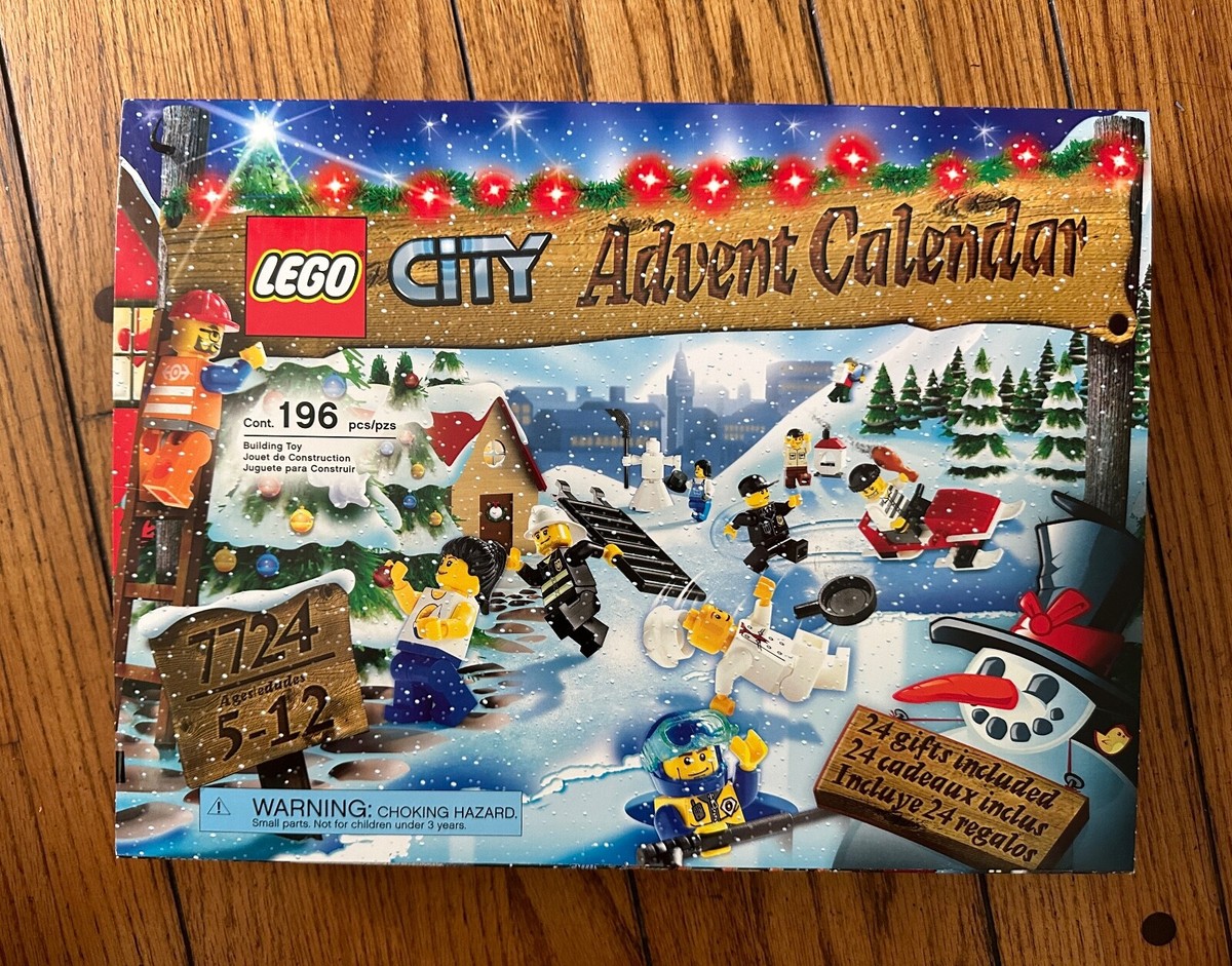 *NEW* Lego CITY ADVENT CALENDAR 2008 7724 Snowman Chef Police Diver Prisoner
