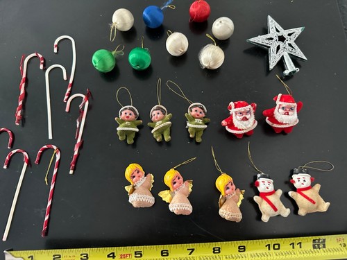 Vintage 1970's Lot 25 Mini Christmas Tree Ornaments Plastic Santa Snowman Angel - 第 15/15 張圖片