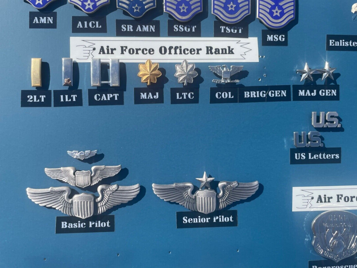 US Air Force USA Military Art Achievement Medal Pin Lot Collection