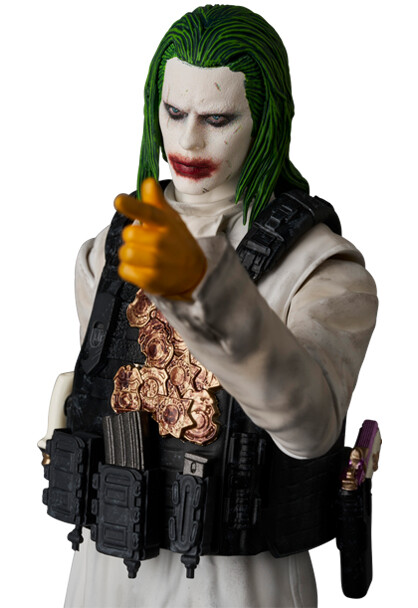 MAFEX マフェックス THE JOKER(SUITS Ver.) Amazon.com: Medicom Suicide Squad The Joker Suit Version MAF