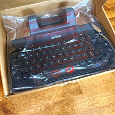 Belkin B2B130 Wired Keyboard with Stand for ALL IPADS 