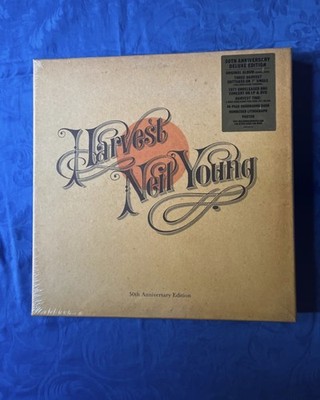 Neil Young Harvest 50th Anniversary Edition Box Lp DVD Buch Poster Neu Versiegelt