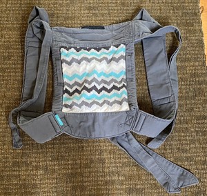 infantino sash wrap and tie