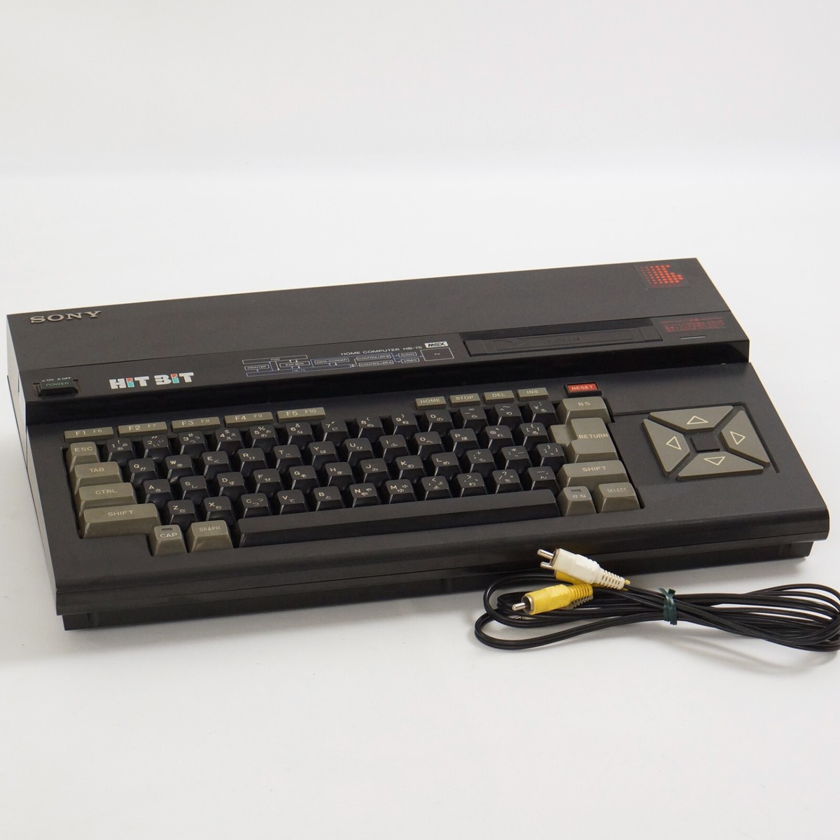 ソニー HITBIT MSX HB-75 & ゲームソフト&データカートリッジ ソニー HITBIT MSX HB-75 & ゲームソフト&データカートリッジ