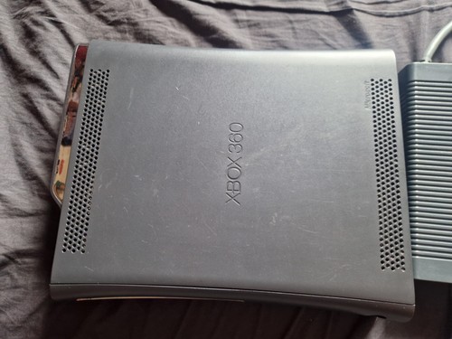 Microsoft Xbox 360 Elite Console 120gb Black - Picture 2 of 13