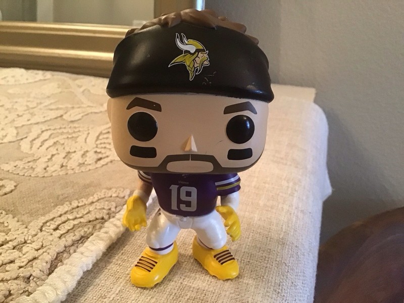 Perfect POP FUNKO NFL Minnesota VIKINGS Adam THIELEN Vinyl Figure, 4.25”