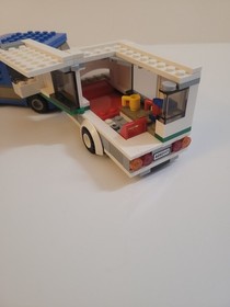 Lego City 60117: Caravan - Complete(No box)