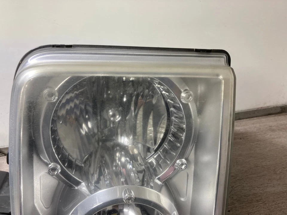 2007 JEEP COMMANDER DRIVER SIDE FRONT RIGHT HEADLIGHT 55157206AE - image 2 of 4