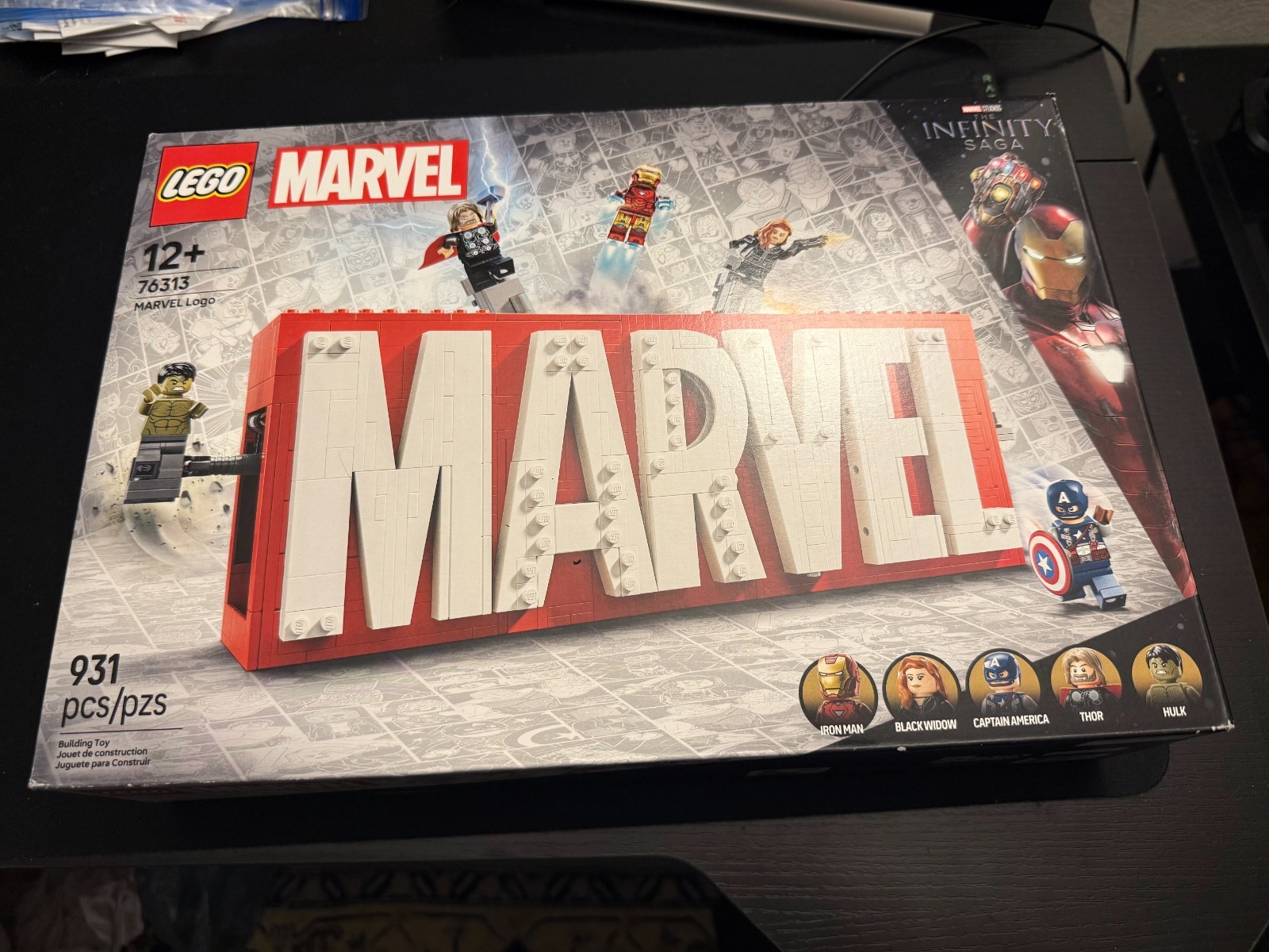 LEGO Super Heroes: Marvel Logo & Minifigures (76313)