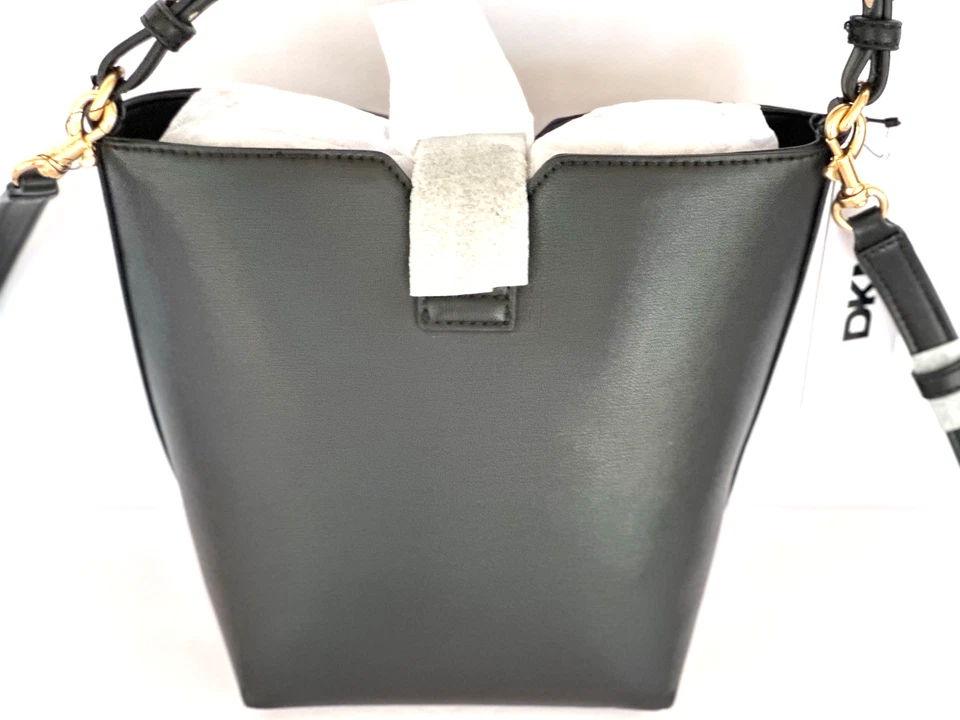 Bolso cubo de cuero negro DKNY con correa ajustable Foto 4 de 4