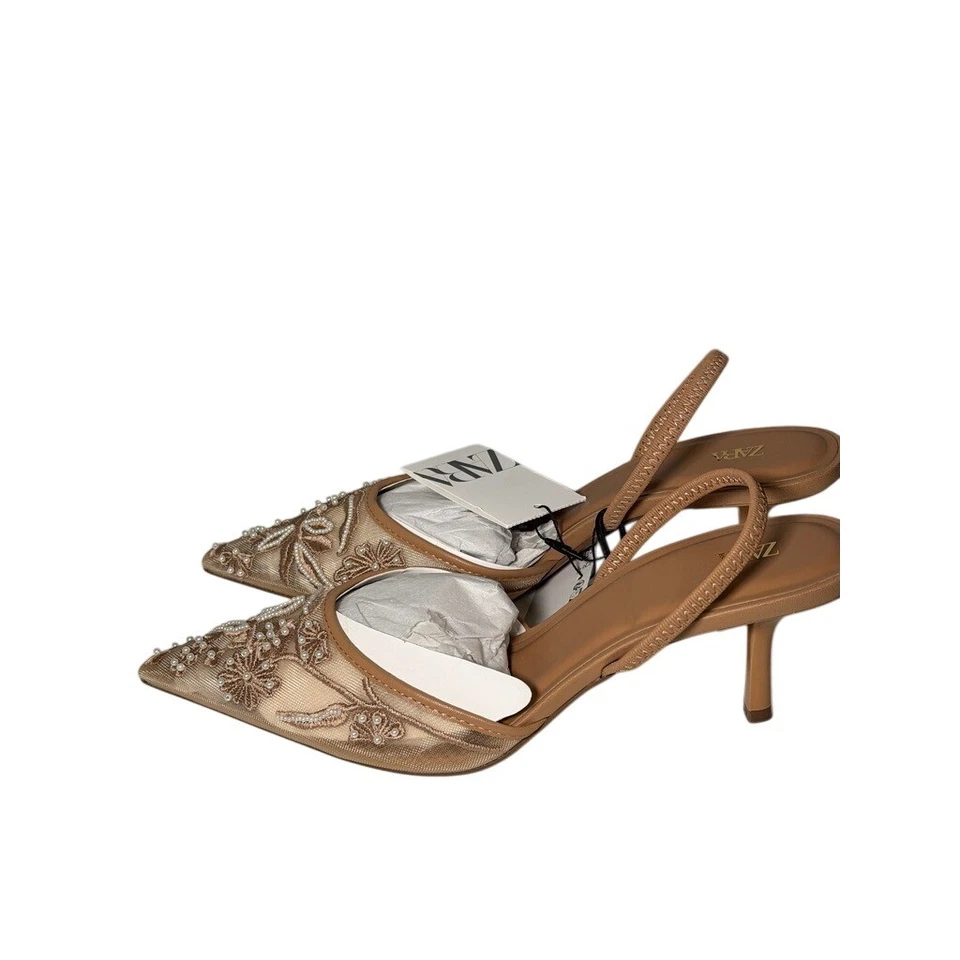 Bombas Zara de salto enfeitado biqueira pontiaguda frisada floral EUA 6.5 - Imagem 4 de 4