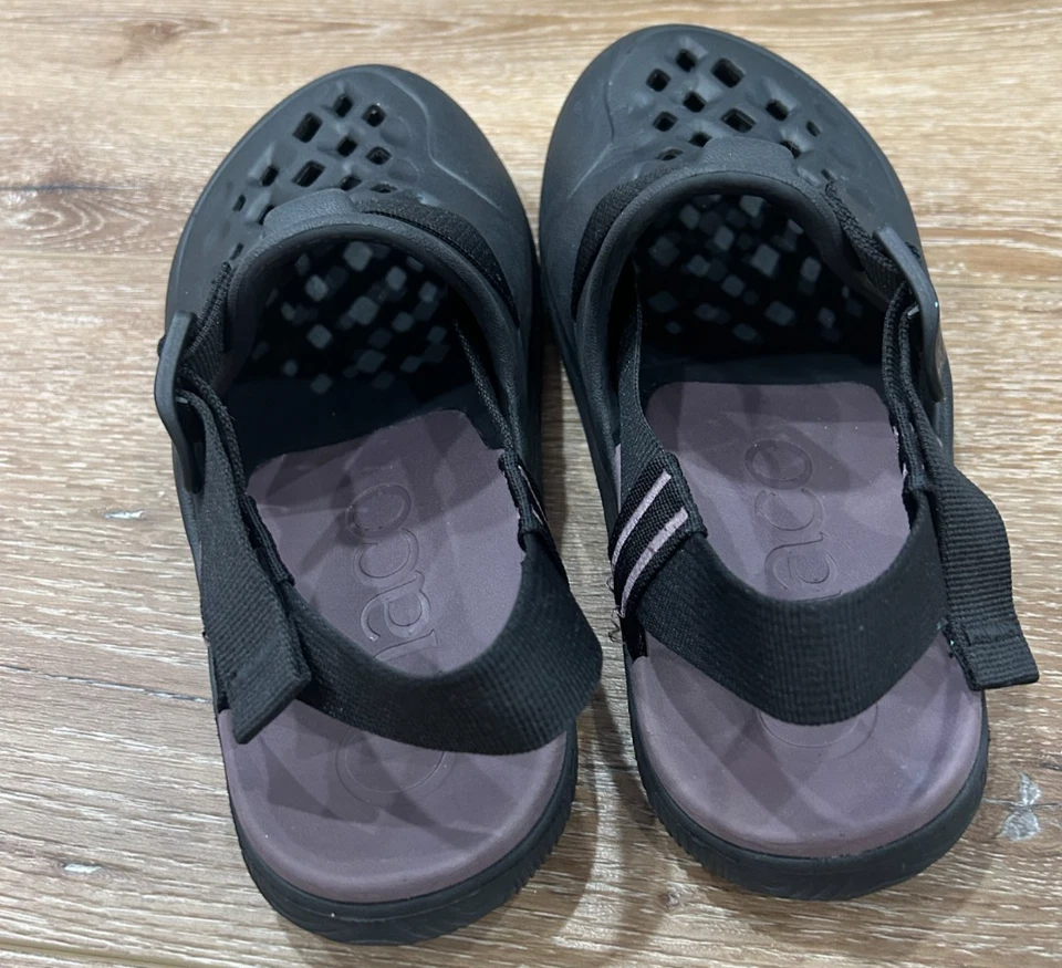 Zuecos Chaco Chillos para mujer 8 negros correa ajustable zapatos cómodos informales Foto 3 de 4