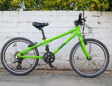 Frog 52 Bike, Kids (ages 5-8) Bright Green, Sturdy, Lightweight, Spare Tyres