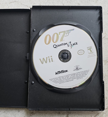 James Bond 007: Quantum of Solace  (Nintendo Wii, 2008)  Tested GameStop Case