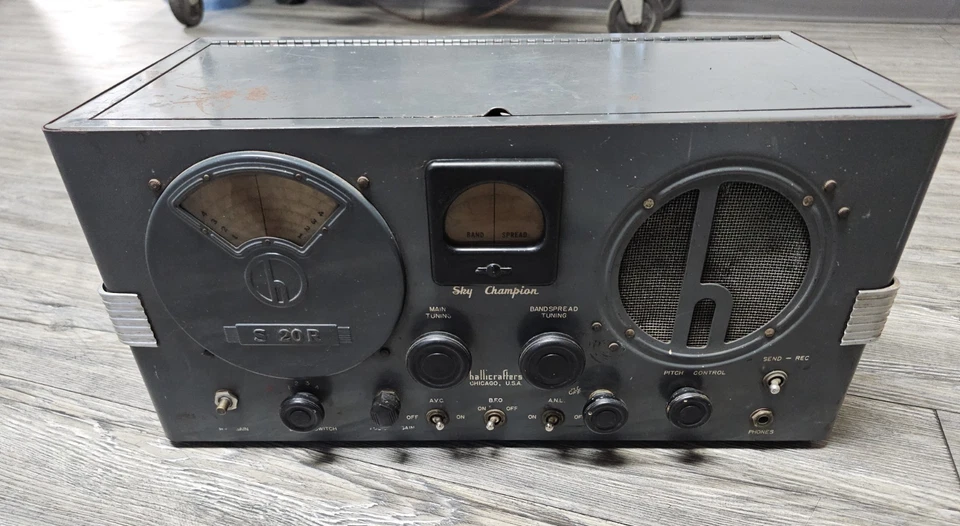 Hallicrafters S-20R Sky Champion Communications Receiver - Image 3 of 4