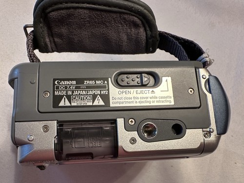 CANON ZR65 MC Digital Video Camcorder Untested Parts Only - Picture 6 of 7