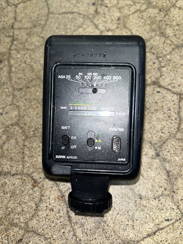 SUNPAK AUTO 221 CAMERA FLASH LIGHT - Picture 2 of 3