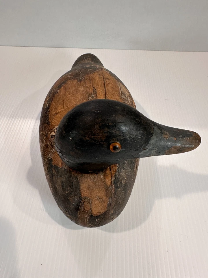 Antiguo señuelo de pato de madera tallado a mano azul Bill Drake ojos de vidrio pintura original Foto 4 de 4