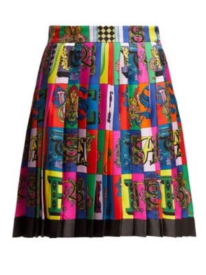 スカート VERSACE SKIRT (10202951A15215 5R650) $1295 NWT Versace Alphabet Print Pleated Silk Mini Skirt