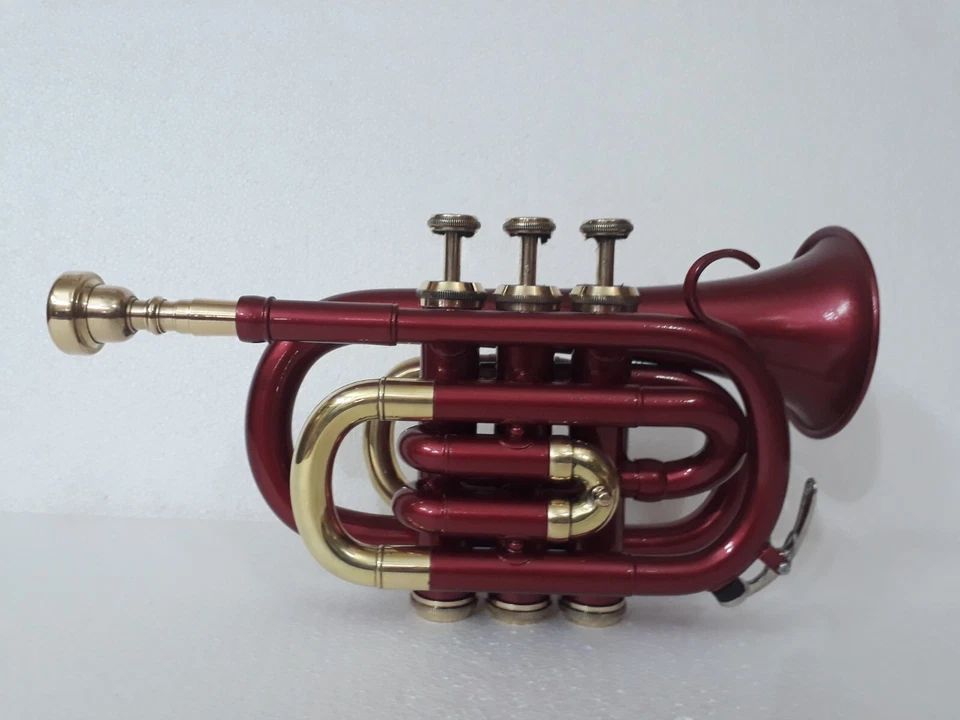 MINI TROMPETA DE BOLSILLO ROJA HECHA DE LATÓN PURO ESTUCHE PULIDO Y BOQUILLA Foto 2 de 4