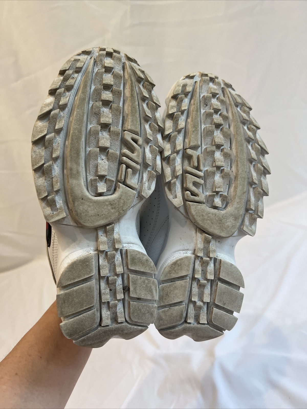 fila disruptor size 6