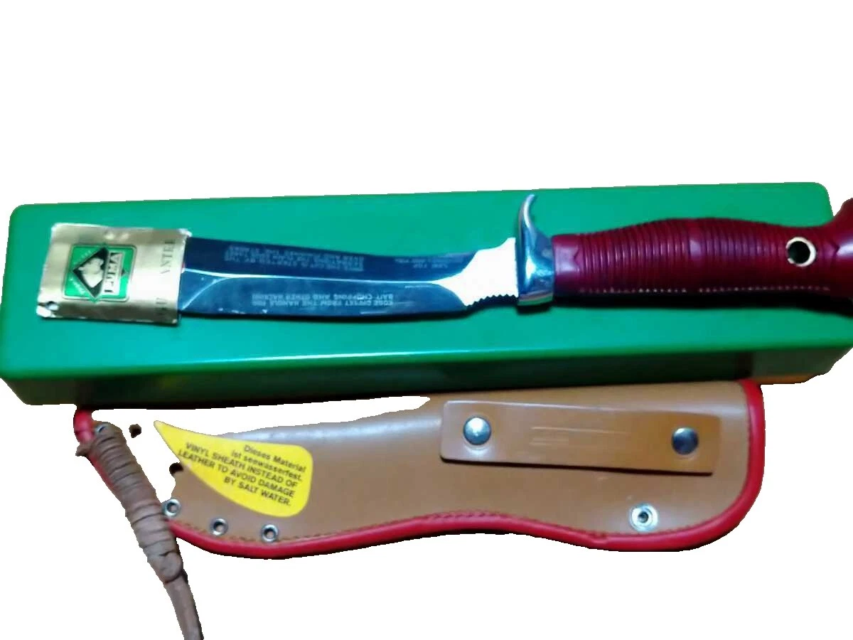 PUMA Collectible Modern Factory Manufactured Fixed Blade Knives