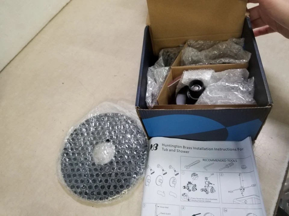 Huntington Brass P6180249 Euro Shower Only, Matte Black - Imagem 3 de 4