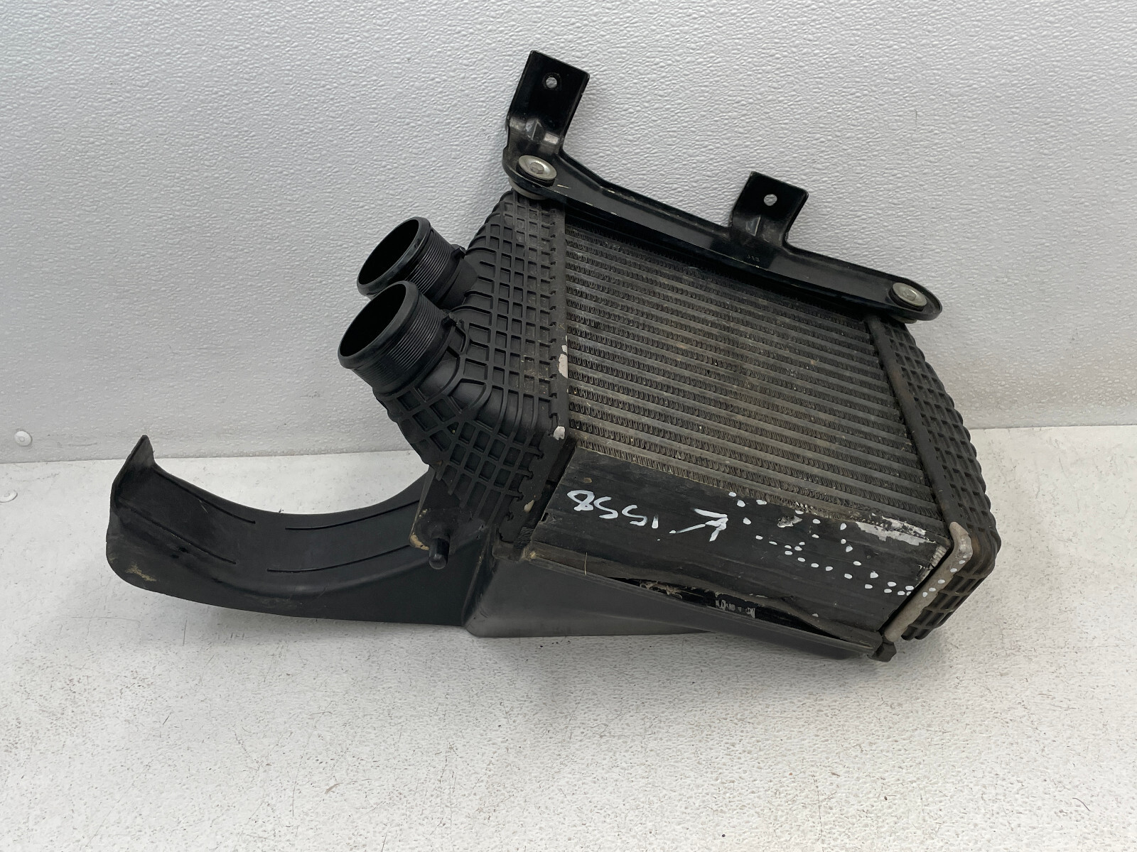 14 15 16 17 Maserati Ghibli S Right Turbo Intercooler W/Bracket 3.0L 1558 OEM