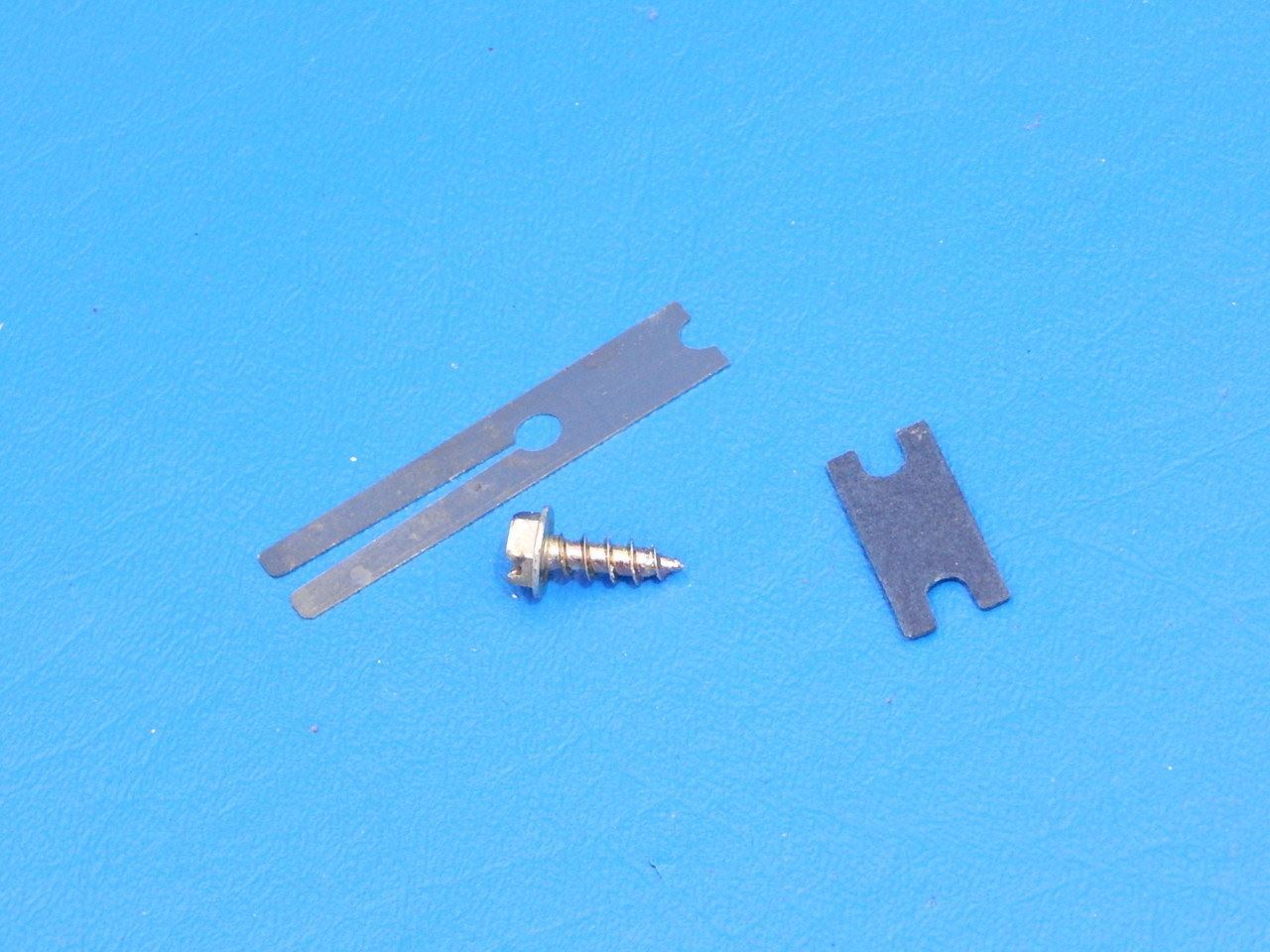 Whirlpool ED2KHAXVQ01 Fridge Dispenser Spring Retainer 2194719