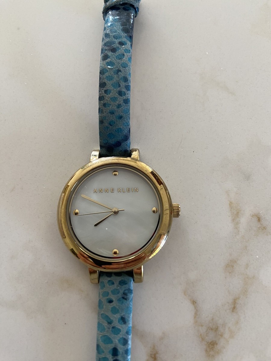ANNE KLEIN SLIM BLUE PYTHON LEATHER BAND GOLD TONE DIAL  display picture 3