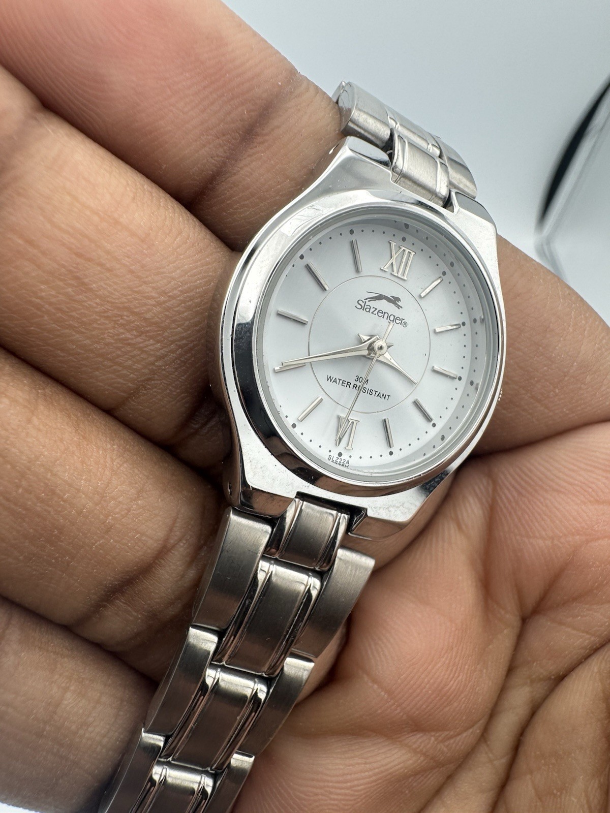 Ladies New Slazenger Steel Quartz Watch White Dial Bracelet 30m image 3