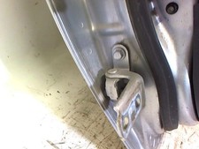 Porte arrière et accessoires Toyota AVENSIS