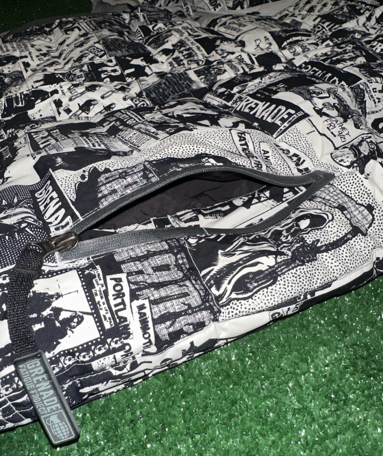 SAMPLE Grenade Fatigue Project Snowboarding Jacke… - image 22