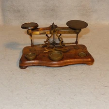 Vintage Brass Balance Scale Gold Oz Wood Base Weights Warranted Accurate Antique