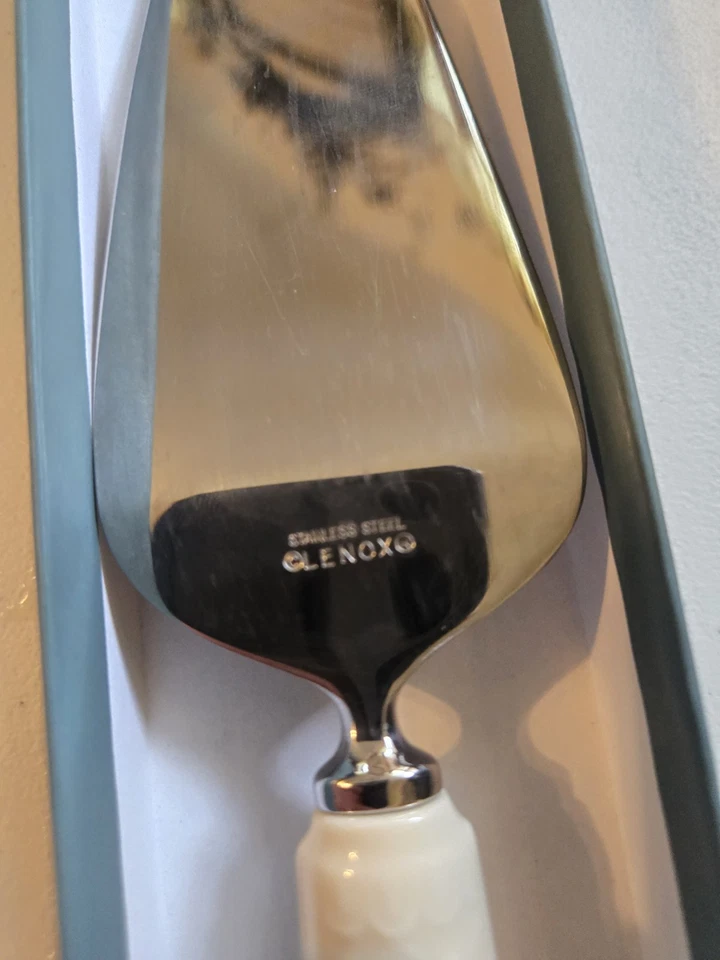 Lenox 不锈钢蛋糕服务器瓷柄假日主题白色 — 第 3/4 张图片