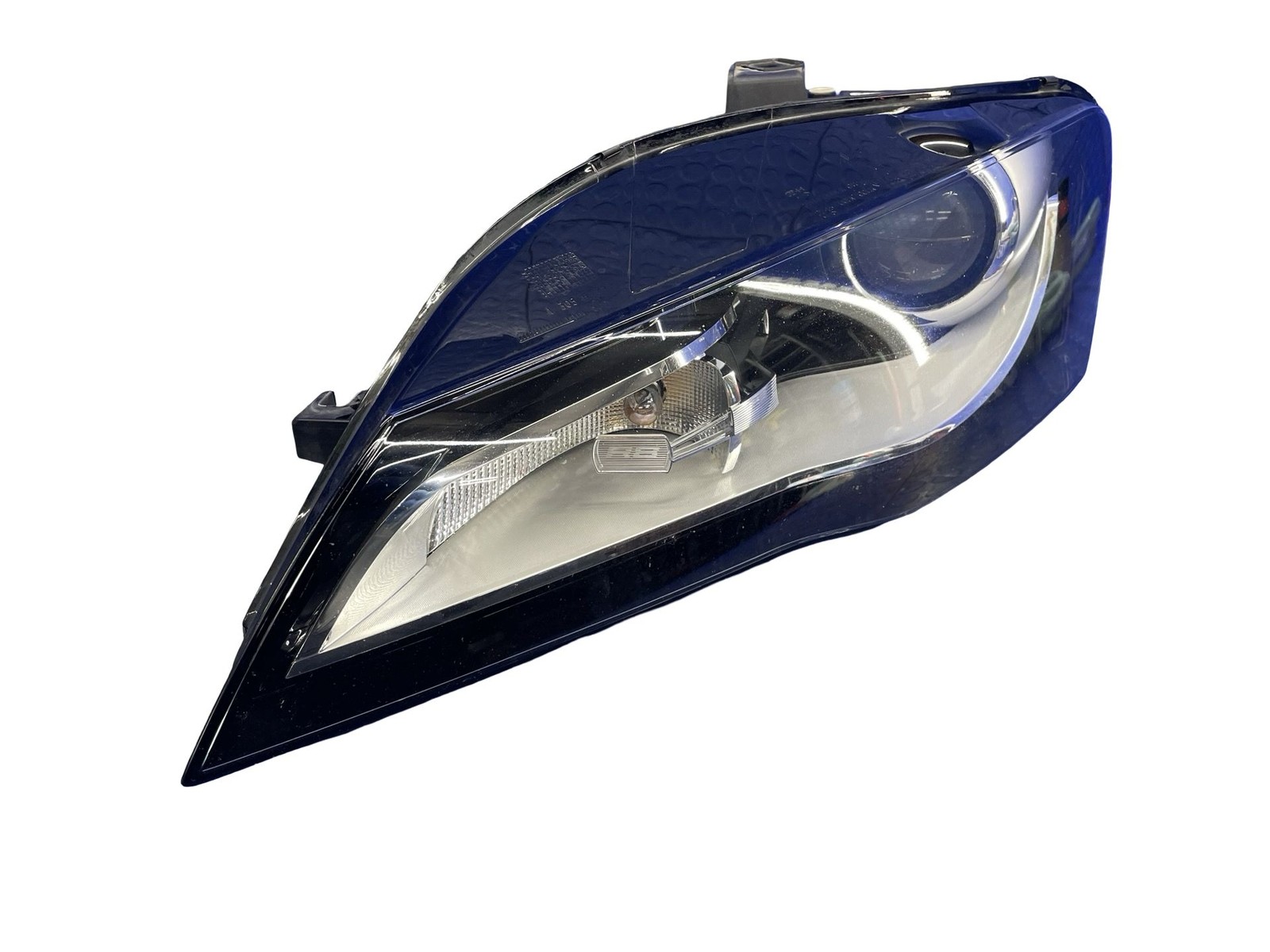 11-13 AUDI R8 FRONT LEFT XENON HID HEADLIGHT ASSEMBLY *LENS SCRATCHES*