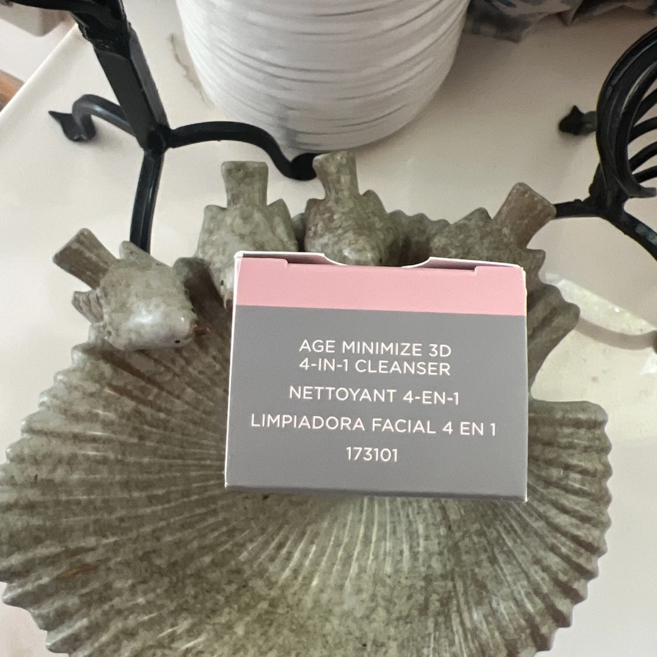 Mary Kay Timewise Age Minimize 3D 4-In-1 Cleanser, Normal/Dry Skin - 4.5 Oz NIB - Image 2 of 2