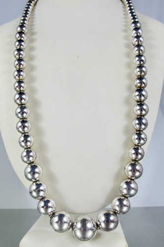 Vtg. Navajo Sterling Silver Smooth Graduated Pearl Beads Necklace Cone End Caps - Picture 6 of 7