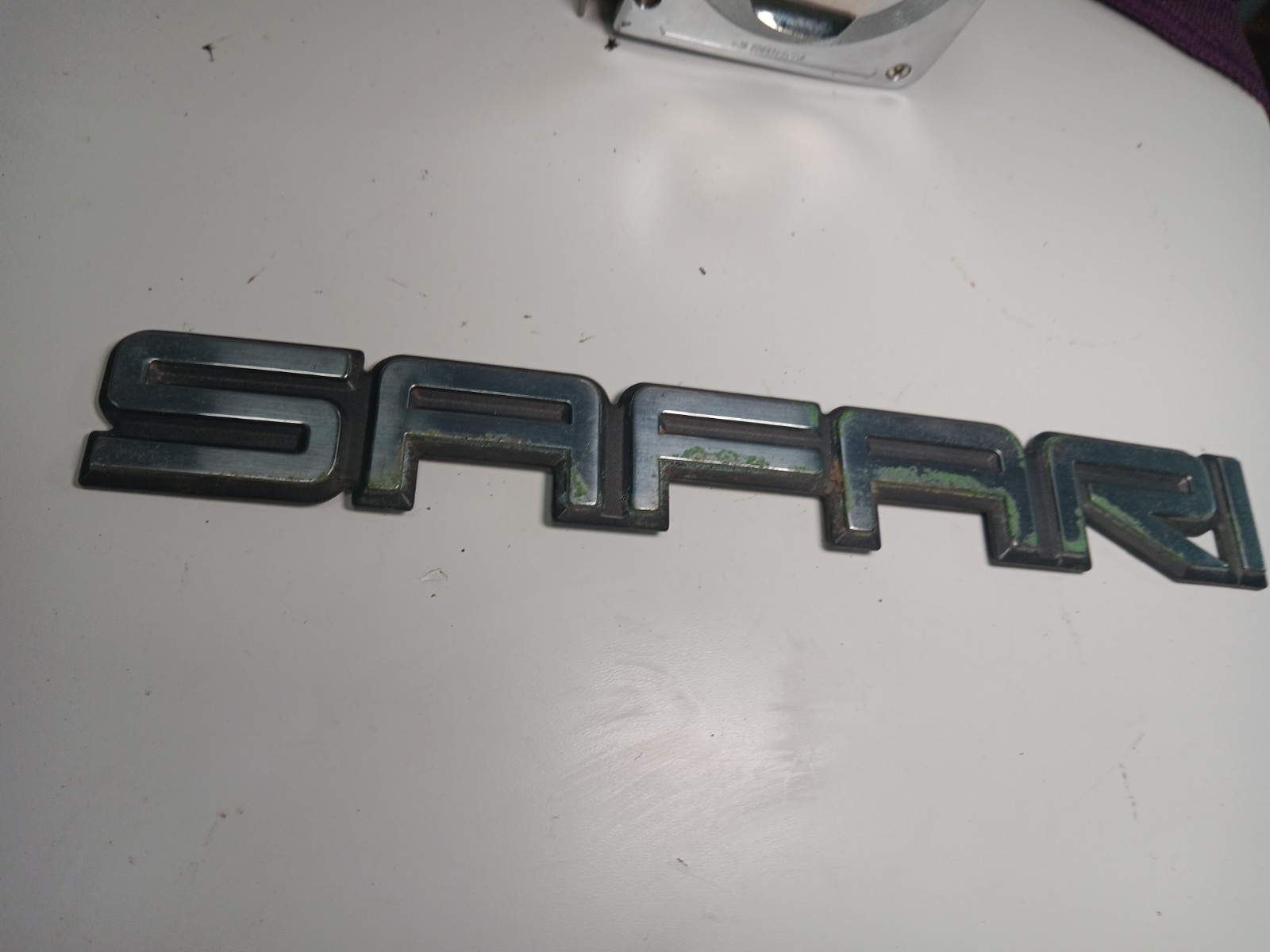 1995-2005 GMC SAFARI EMBLEM OEM
