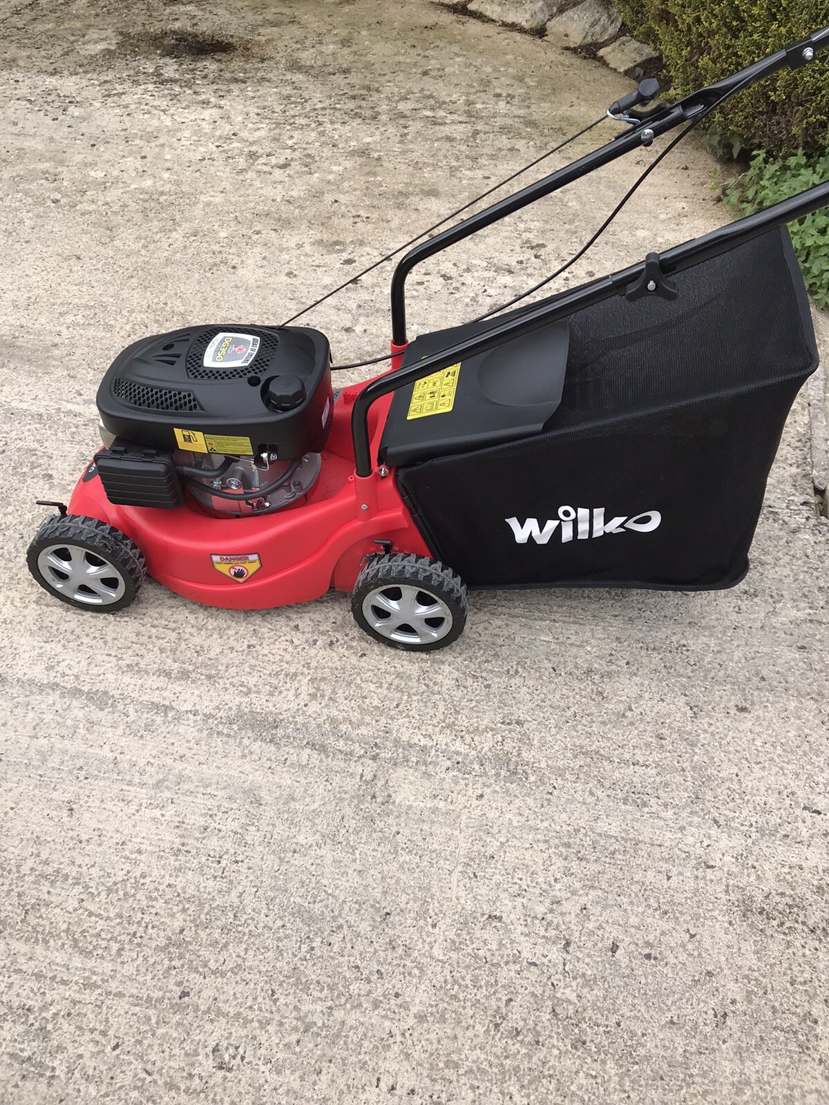 Wilko 98.5cc Push Petrol Lawn Mower Used Once Small Fault eBay