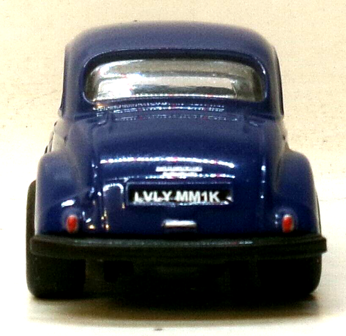 LOOSE 2024 MATCHBOX 1:64 DARK BLUE MORRIS MINOR SALOON WHEEL SWAP REAL RIDERS - Picture 4 of 9