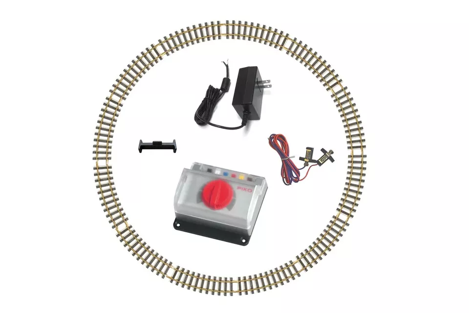 PIKO G-Scale Train DR BR80 Passenger Starter Set w/Analog Sound and Smoke~ 38125 - Image 2 of 2