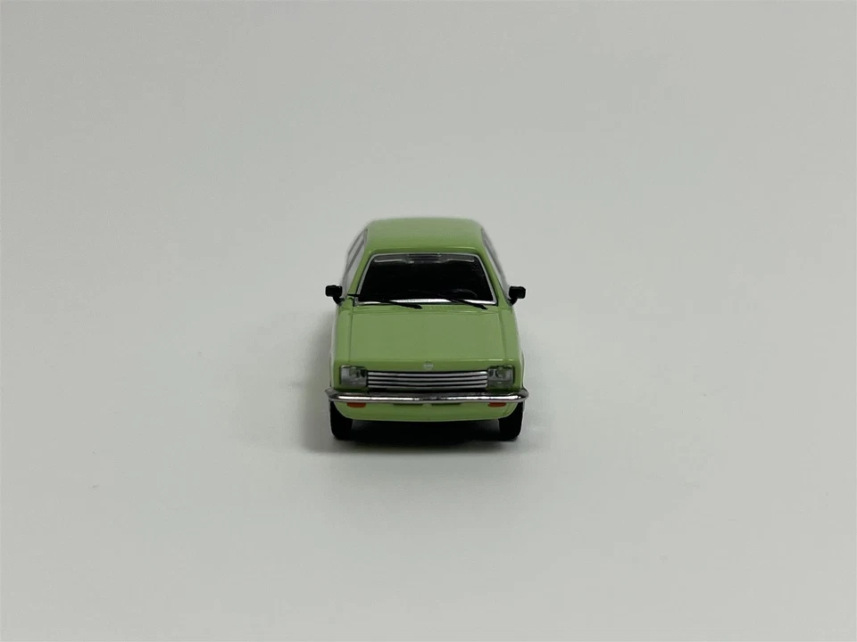 Opel Kadett Saloon 1973 Light Green 1:87 Scale Minichamps 870040104 - Image 2 of 4