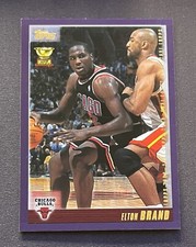 2000-01 Topps Elton Brand Trophy Cup Chicago Bulls #1 Basketball Card