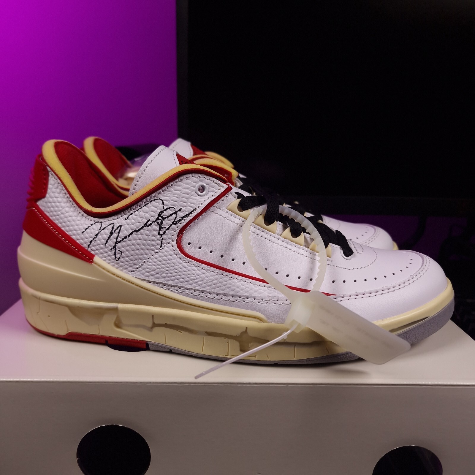OFF WHITE X NIKE Nike Jordan 2 X OFF BIANCHE UK 6.5 Deadstock